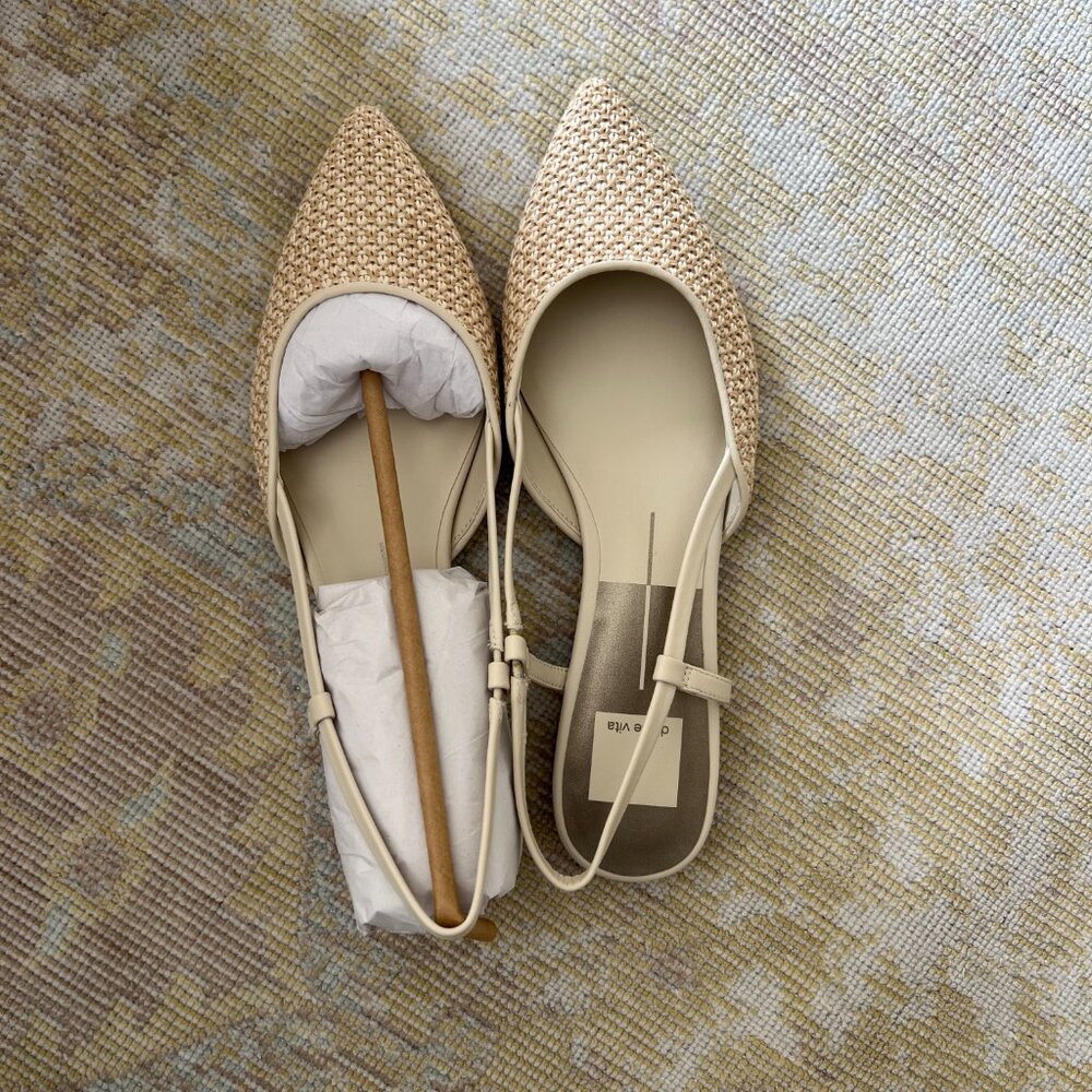 NWT Dolce Vita Narah Flats - WHITE NATURAL RAFFIA - Size 8